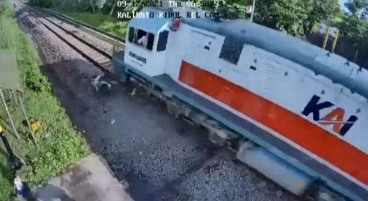 Ibu dan Anak Tewas Tertemper KA Pandalungan di Tambun Selatan, Kabupaten Bekasi